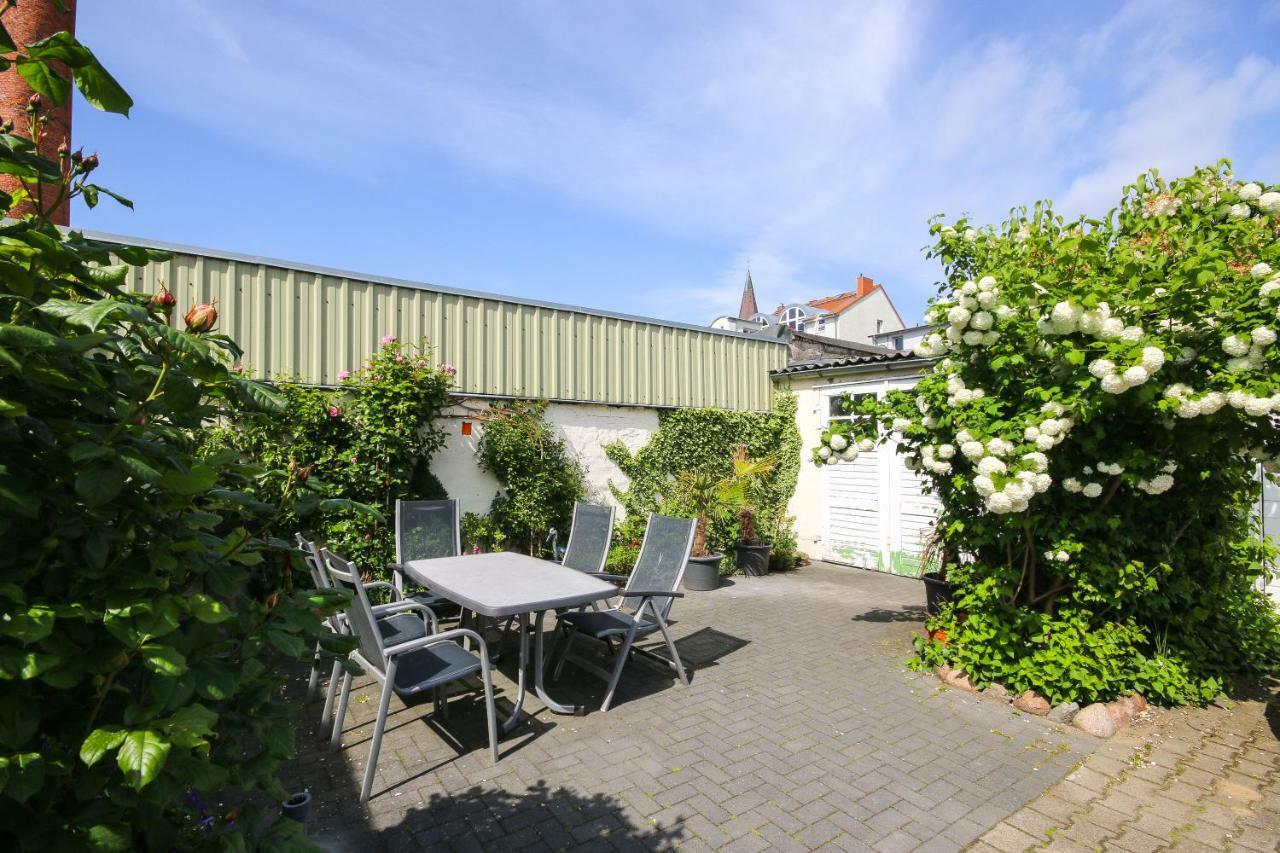 Haus Shiralee - Das Ferienhaus Warnemuende Rostock Kültér fotó
